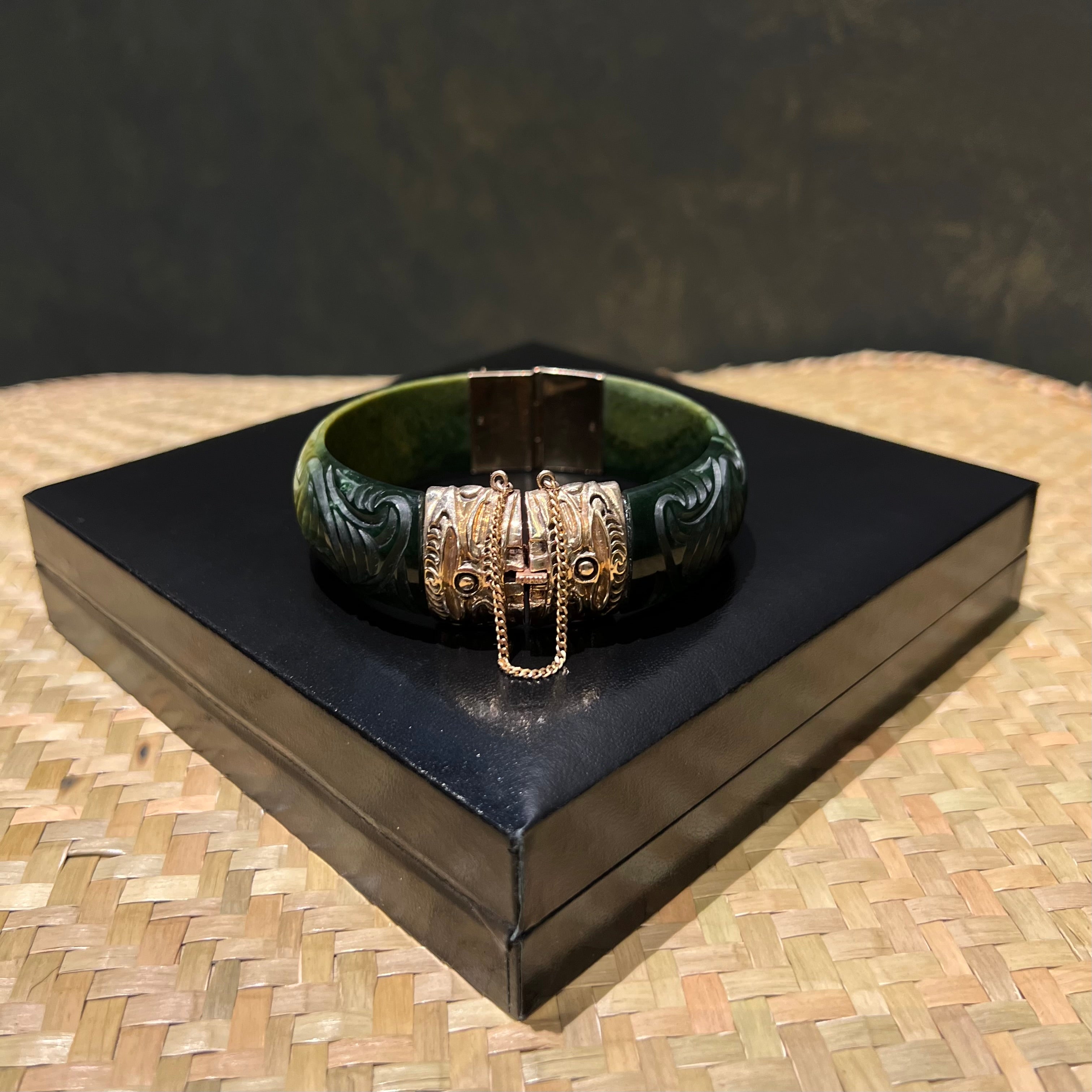 Kawakawa Kōmore Bangle