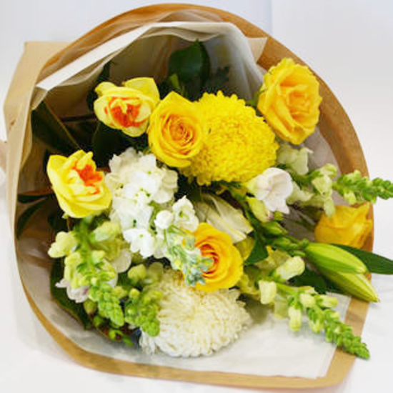 Golden Snow - Tomuri & Co. Floral Designs